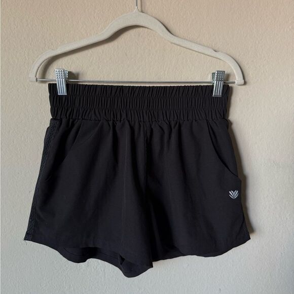 Forever 21 Mini Black Shorts Athletic Size S - Picture 3 of 7